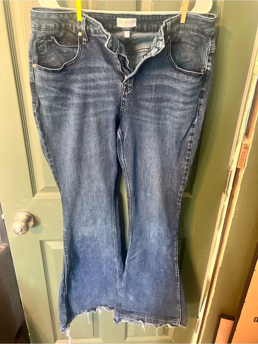 Size 33W x 34L. Shyanne Dark Blue Flared Jeans